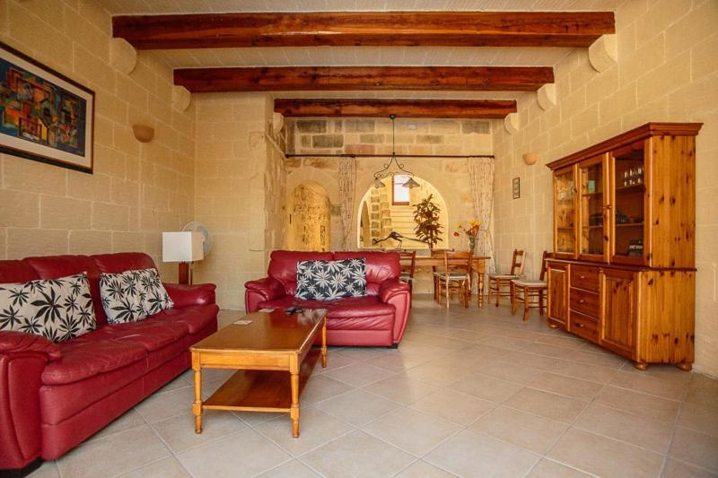 400 Year Old Converted Farmhouse With Private Pool Villa Xagħra Buitenkant foto