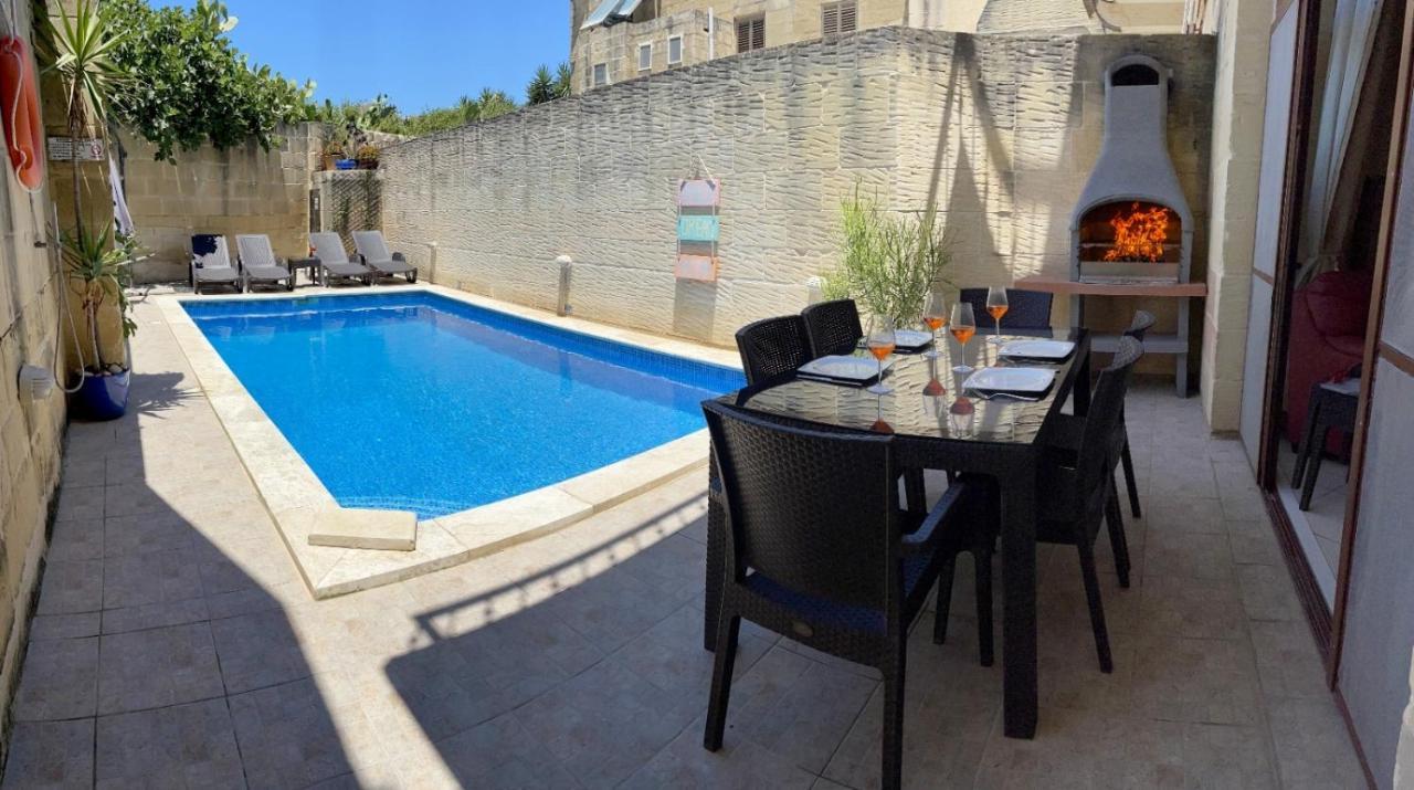 400 Year Old Converted Farmhouse With Private Pool Villa Xagħra Buitenkant foto